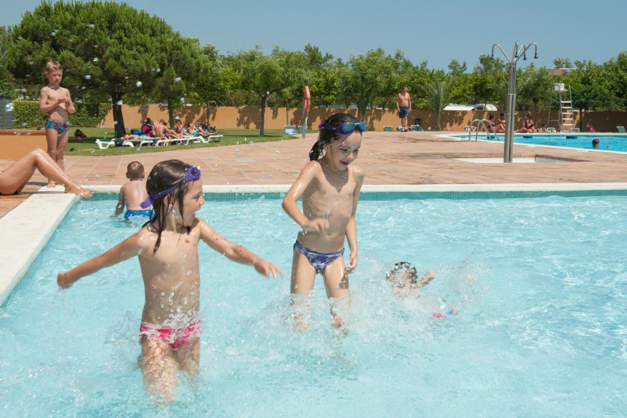 Camping & Bungalows Platja Brava Pals Exterior photo